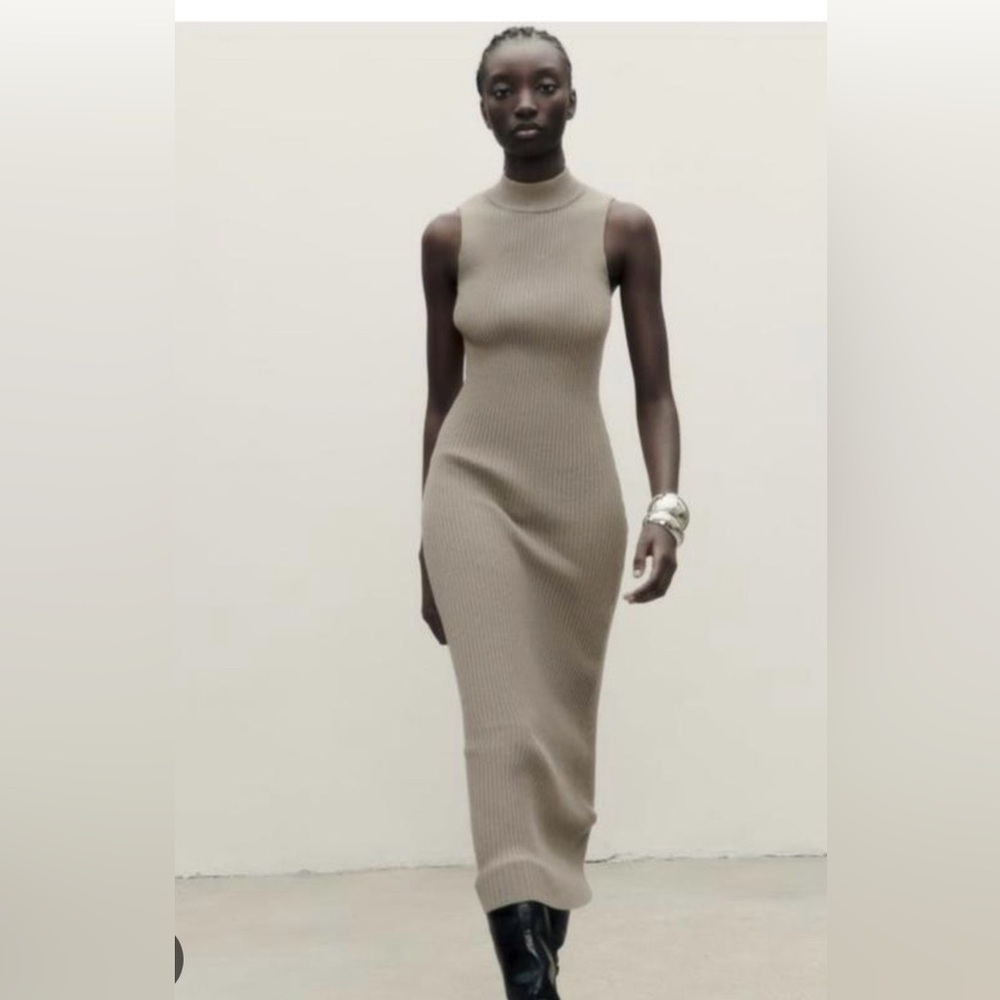 Zara Elegant Sleeveless beige Khaki Dress